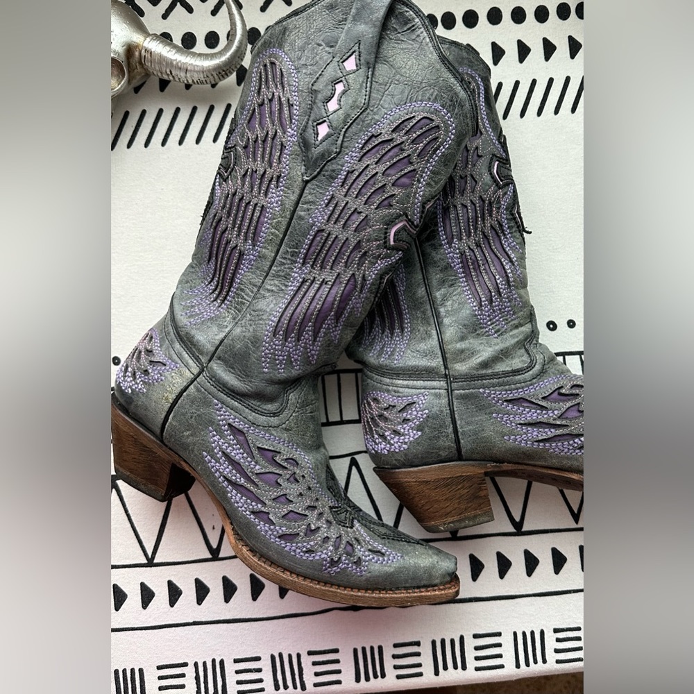 Corral boots